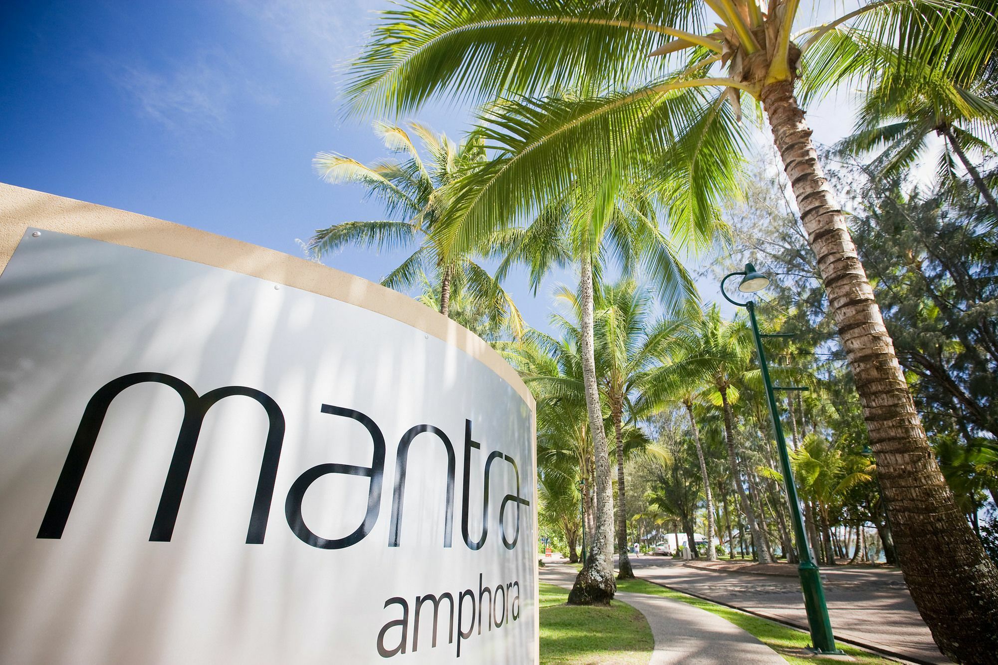 Mantra Amphora Hotel Palm Cove Exterior photo